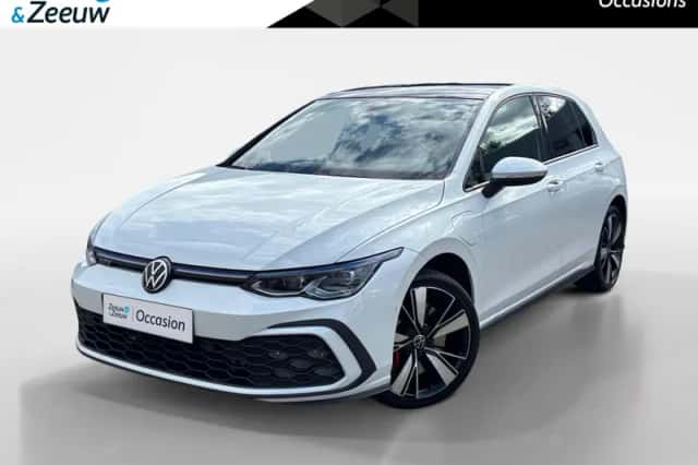 Volkswagen Golf (2021) thumbnail 1