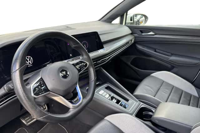 Volkswagen Golf (2021) thumbnail 10