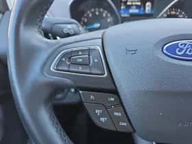 Ford C-Max (2017) thumbnail 17