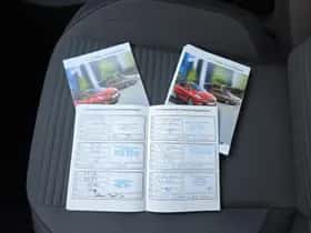 Ford C-Max (2017) thumbnail 32