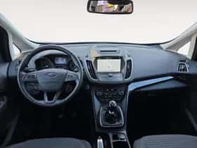 Ford C-Max (2017) thumbnail 8