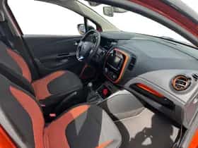 Renault Captur (2014) thumbnail 12