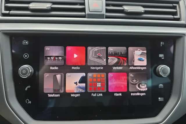 SEAT Ibiza (2017) thumbnail 12