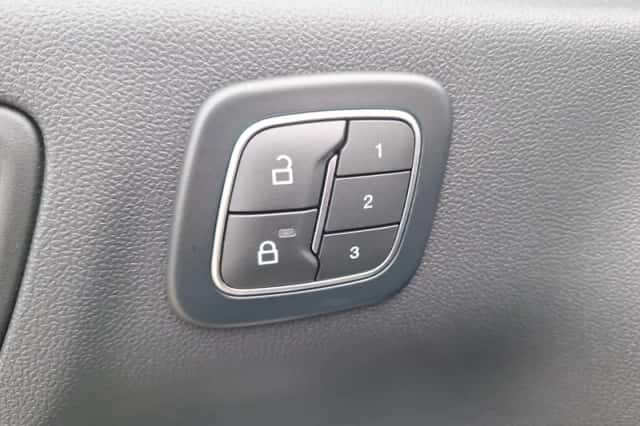 Ford Kuga (2026) thumbnail 32