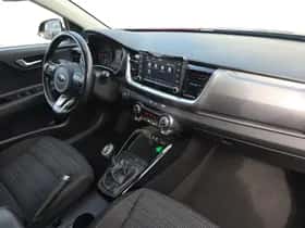 Kia Stonic (2018) thumbnail 14