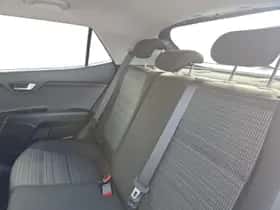 Kia Stonic (2018) thumbnail 30