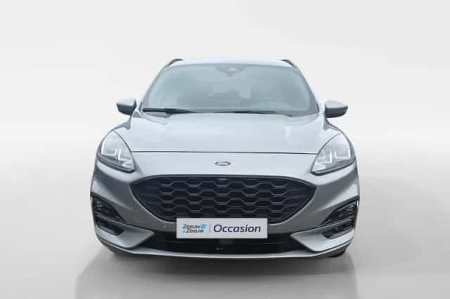 Ford Kuga (2023) thumbnail 2