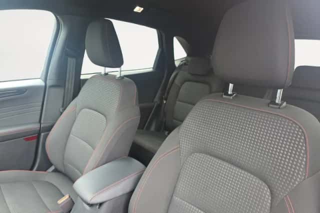 Ford Kuga (2023) thumbnail 11
