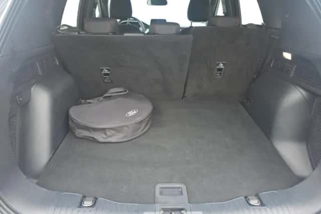 Ford Kuga (2023) thumbnail 16