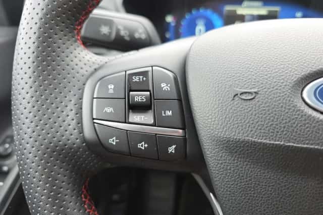Ford Kuga (2023) thumbnail 20