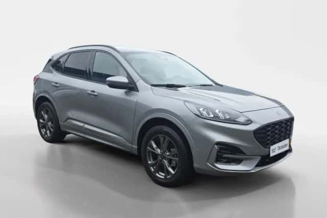 Ford Kuga (2023) thumbnail 3