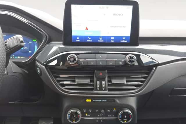 Ford Kuga (2023) thumbnail 23