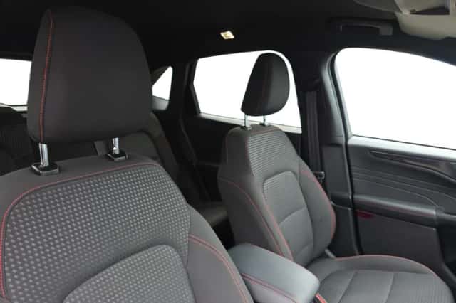 Ford Kuga (2023) thumbnail 25