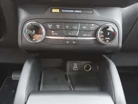 Ford Kuga (2023) thumbnail 26