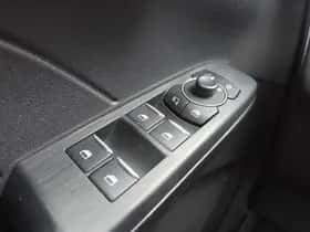 Ford Kuga (2023) thumbnail 28