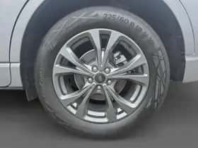 Ford Kuga (2023) thumbnail 8
