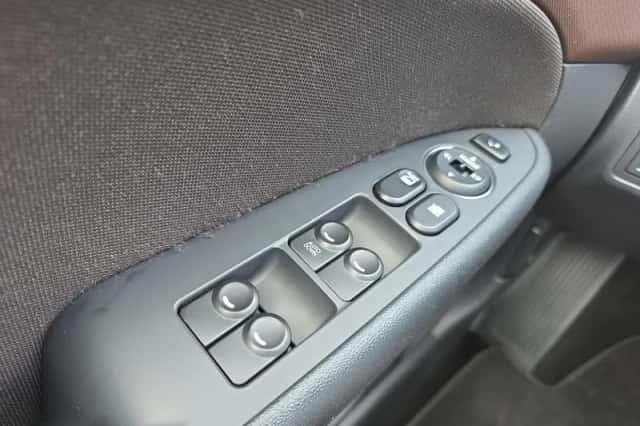 Hyundai i30 (2011) thumbnail 16
