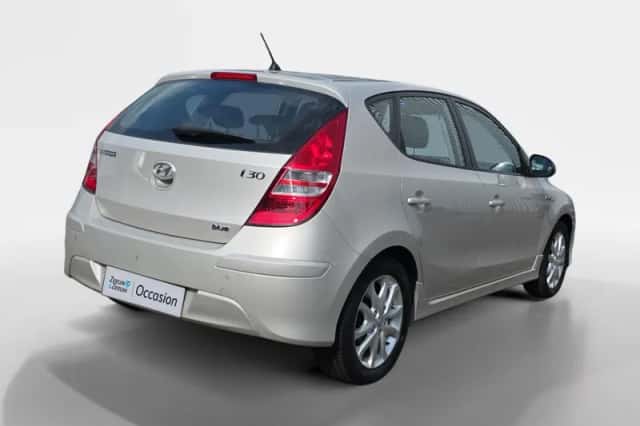 Hyundai i30 (2011) thumbnail 5