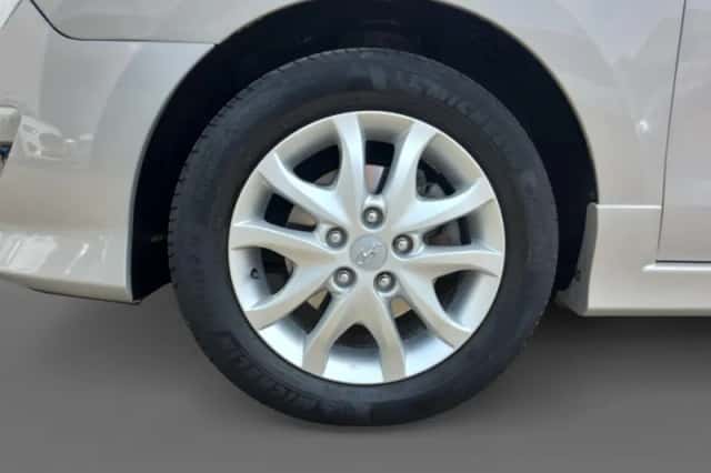 Hyundai i30 (2011) thumbnail 9