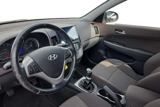 Hyundai i30 (2011) thumbnail 10