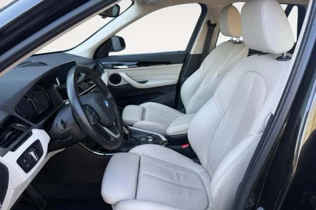 BMW X1 (2018) thumbnail 11