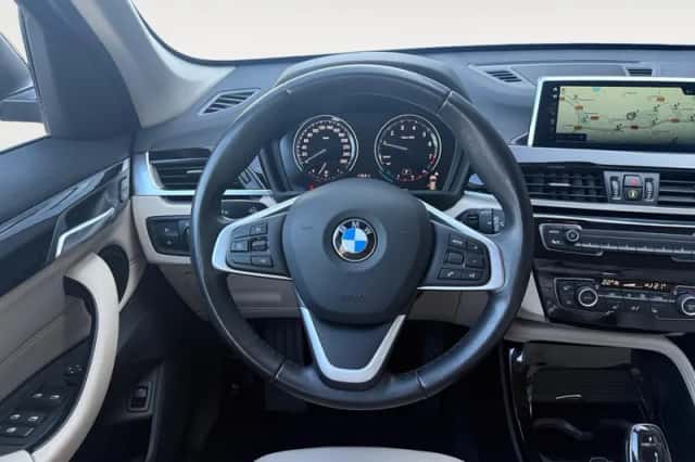 BMW X1 (2018) thumbnail 15