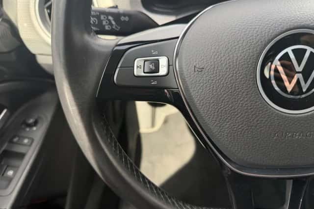 Volkswagen E-up! (2020) thumbnail 12