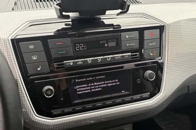 Volkswagen E-up! (2020) thumbnail 16