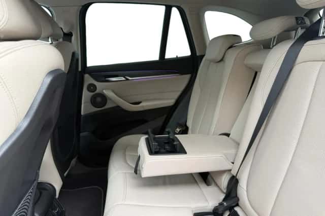 BMW X1 (2020) thumbnail 12