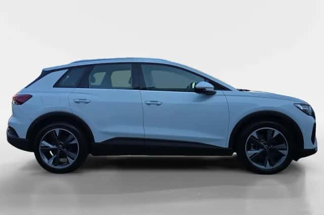 Audi Q4 e-tron (2022) thumbnail 5