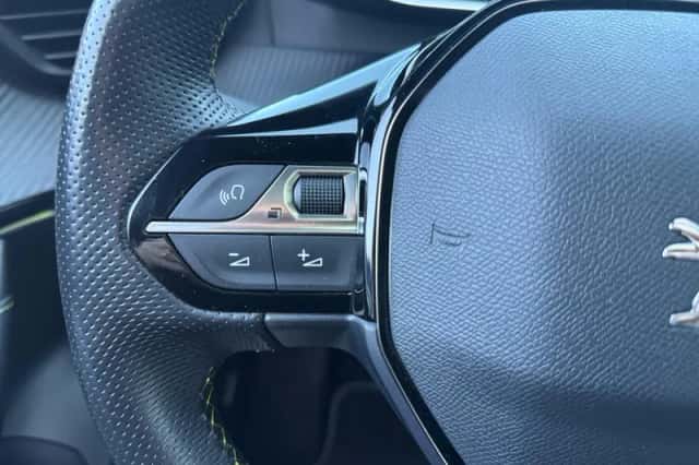 Peugeot e-2008 (2021) thumbnail 15