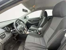 Hyundai i30 (2012) thumbnail 23