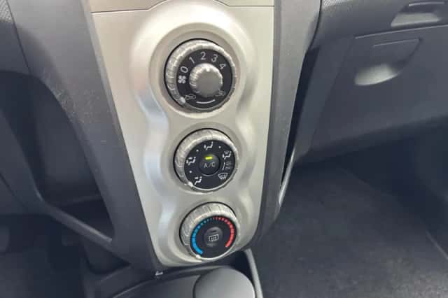 Toyota Yaris (2008) thumbnail 17