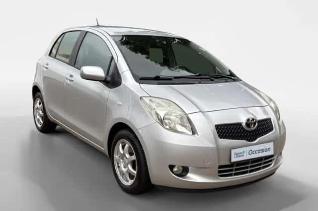 Toyota Yaris (2008) thumbnail 3