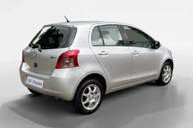 Toyota Yaris (2008) thumbnail 5