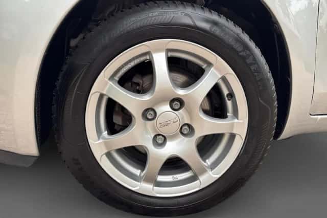 Toyota Yaris (2008) thumbnail 8