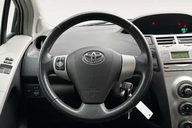 Toyota Yaris (2008) thumbnail 10