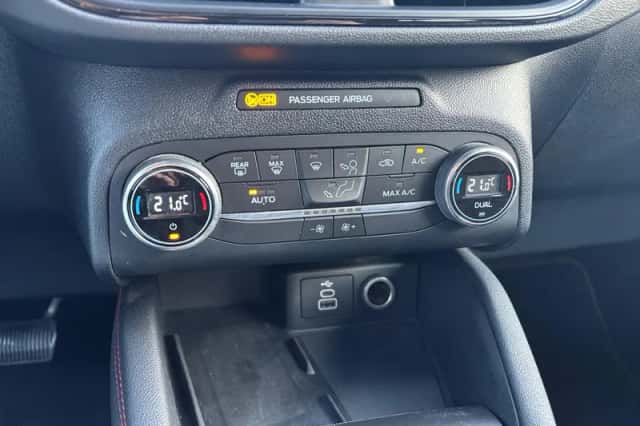 Ford Kuga (2022) thumbnail 12