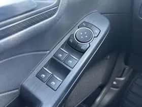 Ford Kuga (2022) thumbnail 21