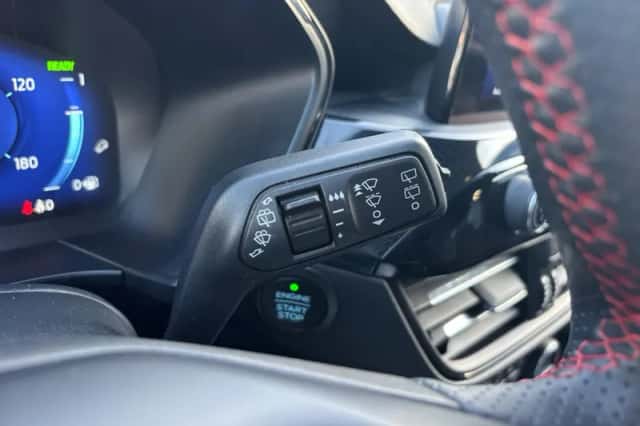 Ford Kuga (2022) thumbnail 24