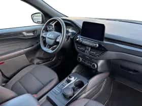 Ford Kuga (2022) thumbnail 25