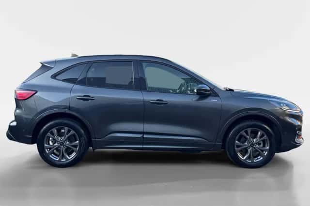 Ford Kuga (2022) thumbnail 4