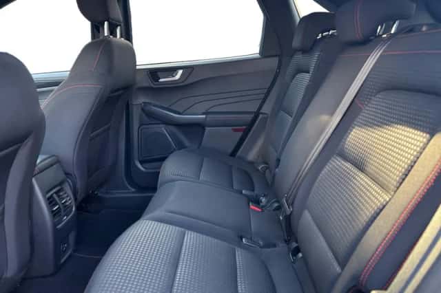 Ford Kuga (2022) thumbnail 9