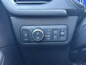 Ford Kuga (2022) thumbnail 10