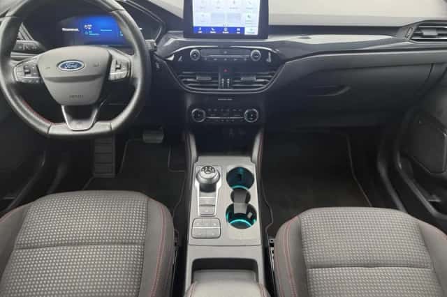 Ford Kuga (2023) thumbnail 11