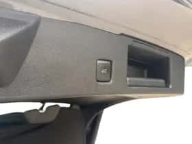 Ford Kuga (2023) thumbnail 13
