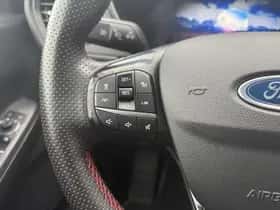 Ford Kuga (2023) thumbnail 17