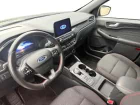 Ford Kuga (2023) thumbnail 9