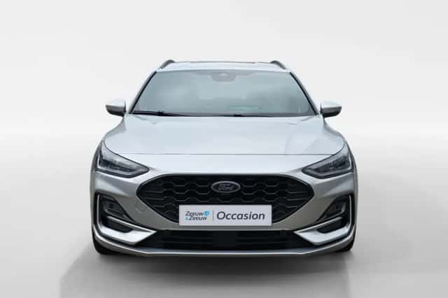 Ford Focus (2023) thumbnail 2