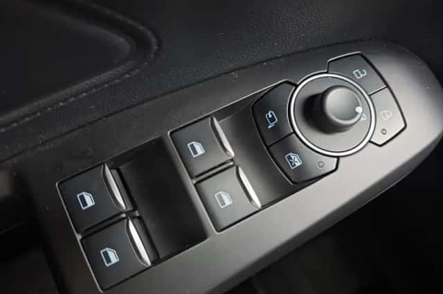 Ford Focus (2023) thumbnail 13